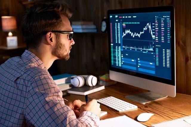 Khối ngoại tiếp đà bán ròng sau nâng hạng: Áp lực tỷ giá và sự thận trọng từ dòng vốn quốc tế
