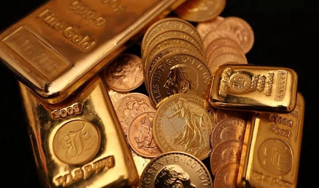 Giá vàng thế giới đối mặt tuần giảm hơn 2%: Áp lực kép từ giá dầu và lãi suất của Fed