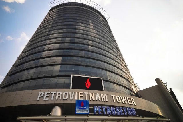 Cổ đông lớn thoái vốn, cổ phiếu PET của Petrosetco vẫn tăng tốc sát giá trần