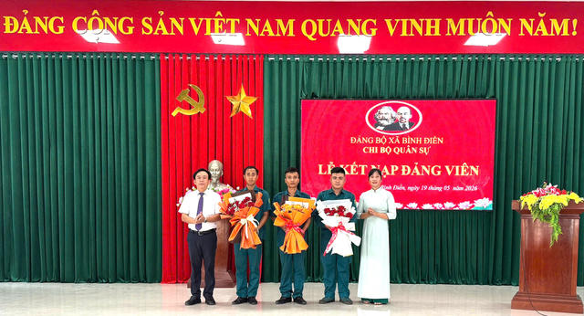 Lý tưởng và khát vọng cống hiến dưới ngọn cờ vẻ vang của Đảng - Bài 5: Phát triển Đảng viên cần sự đồng bộ, quyết liệt và tâm huyết