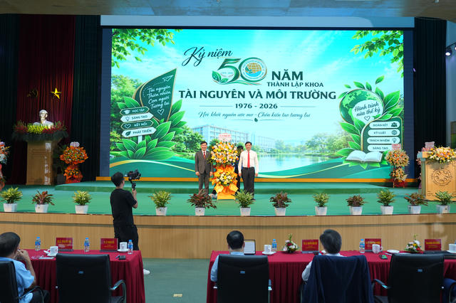 Khoa Tài nguyên và Môi trường kỷ niệm 50 năm xây dựng và phát triển