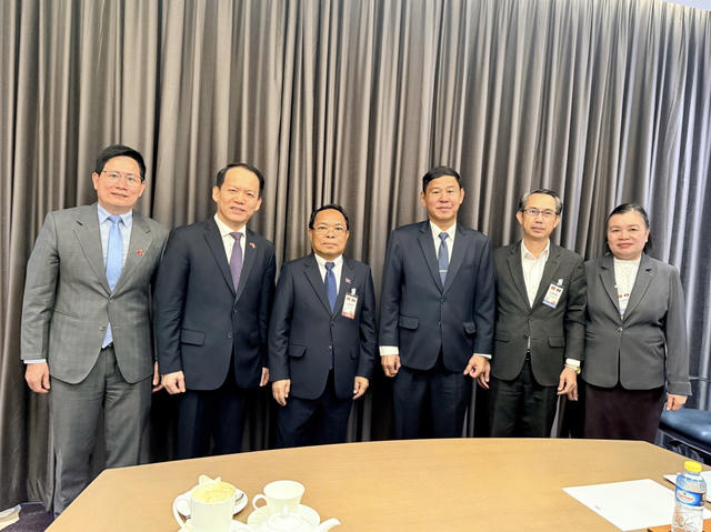 Bộ trưởng Tư pháp Việt Nam và Lào thống nhất những định hướng lớn thúc đẩy hợp tác pháp luật và tư pháp giữa hai nước trong thời gian tới Bộ trưởng Tư pháp Việt Nam và Lào thống nhất những định hướng lớn thúc đẩy hợp tác pháp luật và tư pháp giữa hai nước trong thời gian tới