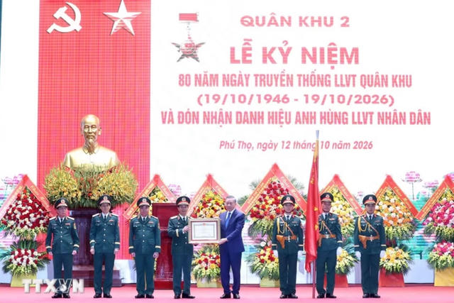 Tổng Bí thư, Chủ tịch nước Tô Lâm dự Lễ kỷ niệm 80 năm Ngày truyền thống Lực lượng vũ trang Quân khu 2