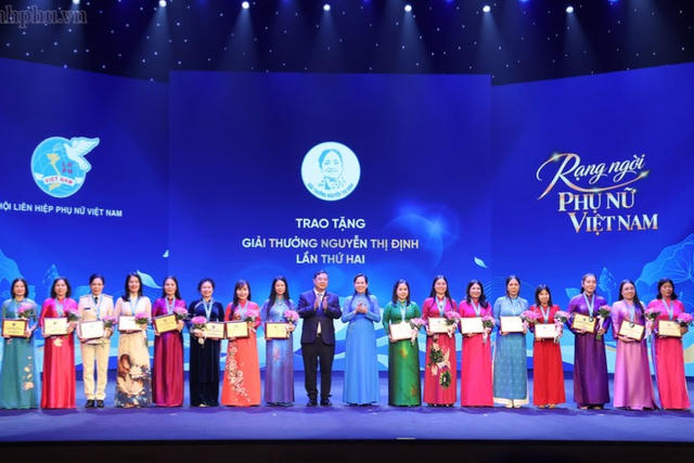 Tôn vinh phụ nữ Việt Nam, lan tỏa tinh thần đổi mới sáng tạo