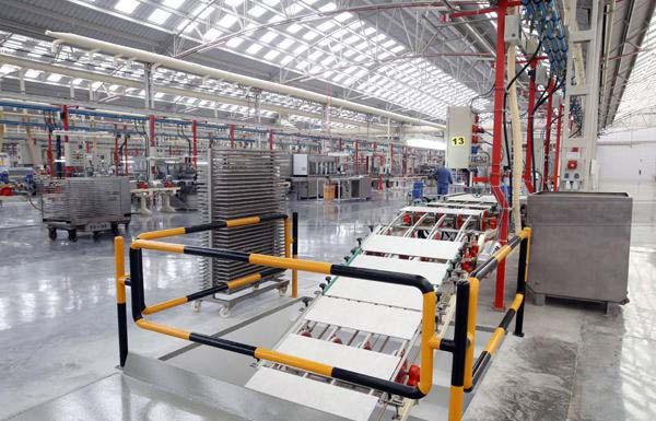 Gốm sứ Taicera (TCR) bất ngờ báo lãi quý 3 nhờ hoàn nhập dự phòng, lỗ lũy kế vẫn ăn mòn vốn