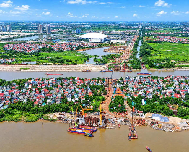 Phân luồng giao thông phục vụ thi công cầu Tứ Liên từ ngày 21/10 Phân luồng giao thông phục vụ thi công cầu Tứ Liên từ ngày 21/10