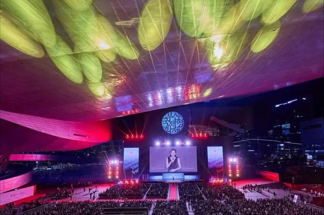 Điểm tin showbiz 17/10: Hơn 200.000 lượt khán giả đến với Liên hoan phim quốc tế Busan, cao nhất trong hơn một thập kỷ
