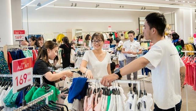 Cơ hội mua hàng giảm giá tới 100% với chương trình “Hà Nội đêm không ngủ“ Cơ hội mua hàng giảm giá tới 100% với chương trình “Hà Nội đêm không ngủ“