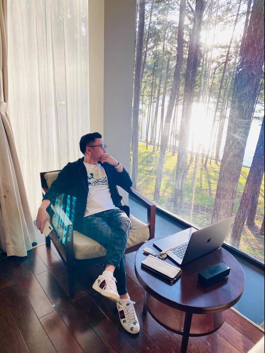 Đầu tư tài chính mang đến cho Zet Under một cuộc sống thành công và giàu có