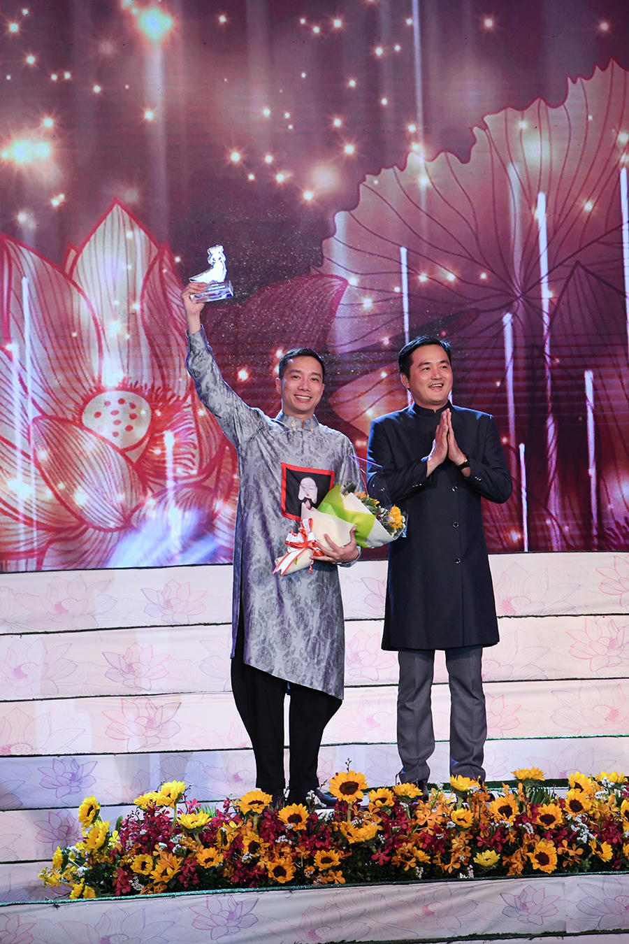 NTK ĐTHN được Vinh danh  là NTK AD của năm trong lễ hội áo dài TPHCM