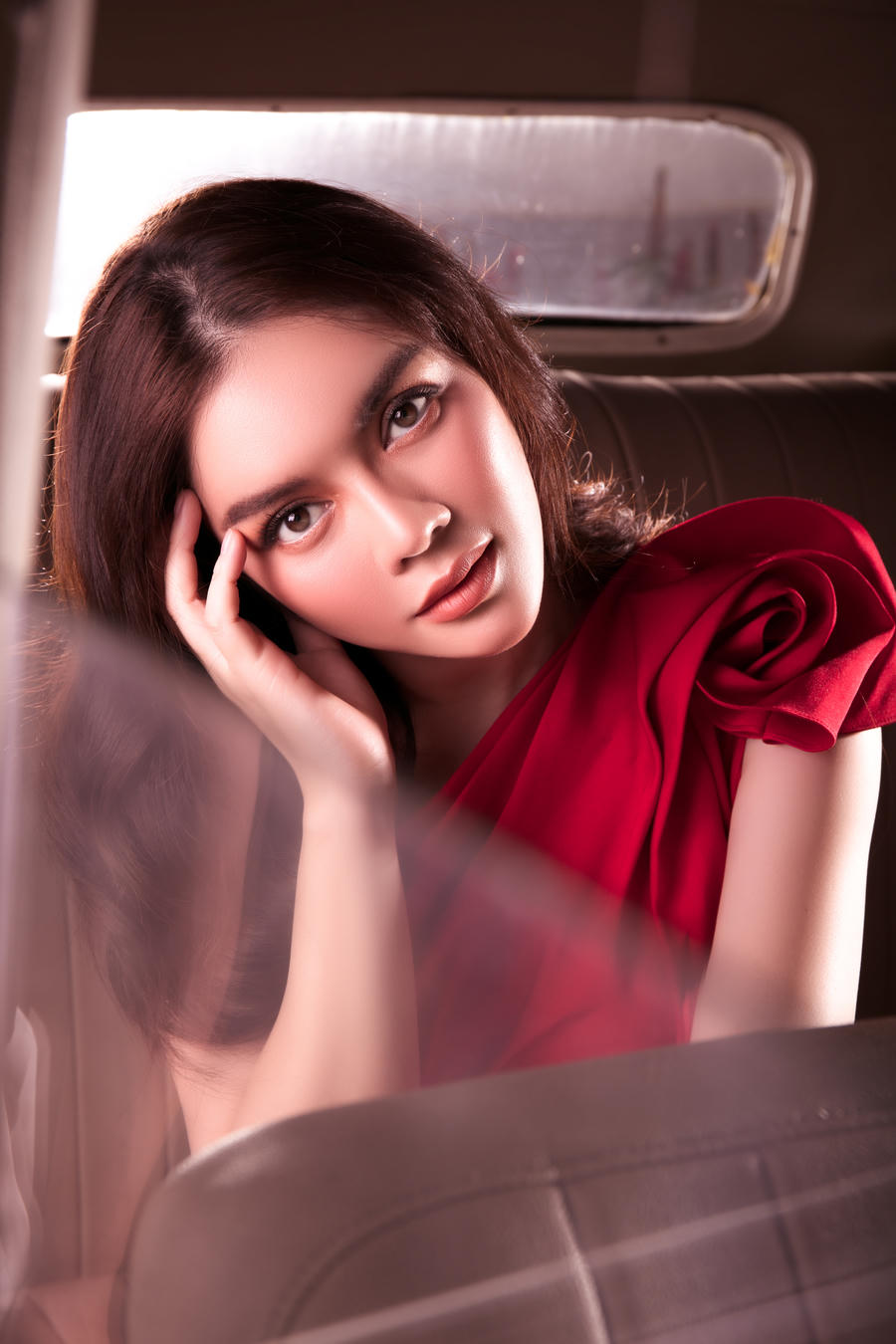 Vào ngày sinh nhật mình năm nay rơi trúng thời điểm phải giãn cách xã hội vì dịch Covid-19, tuy nhiên Lý Nhã Kỳ vẫn rất hạnh phúc trước sự yêu thương&nbsp;của người thân, bạn bè.