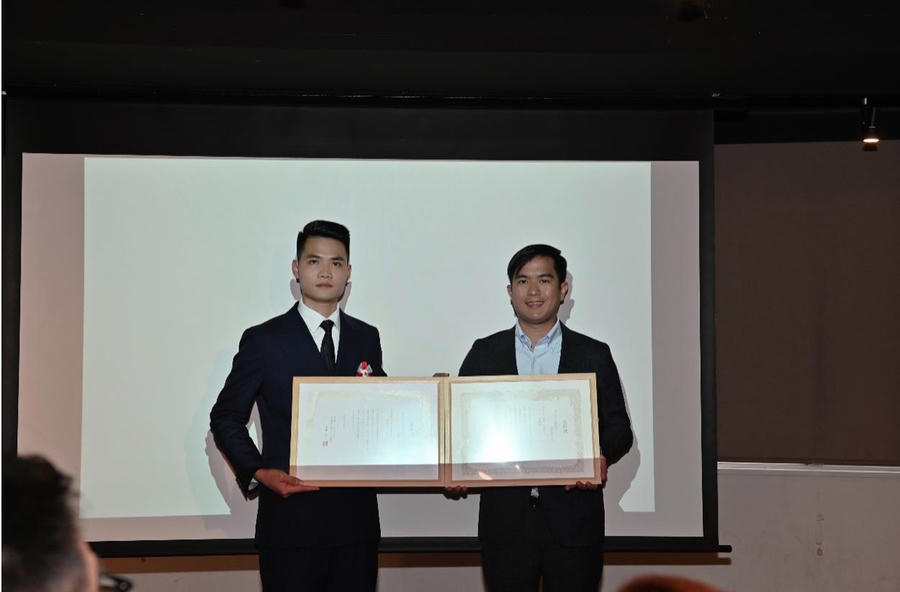 Công ty Cổ phần Minna chi nhánh Tokyo nhận bằng vinh danh từ hệ thống LEOPALACE21