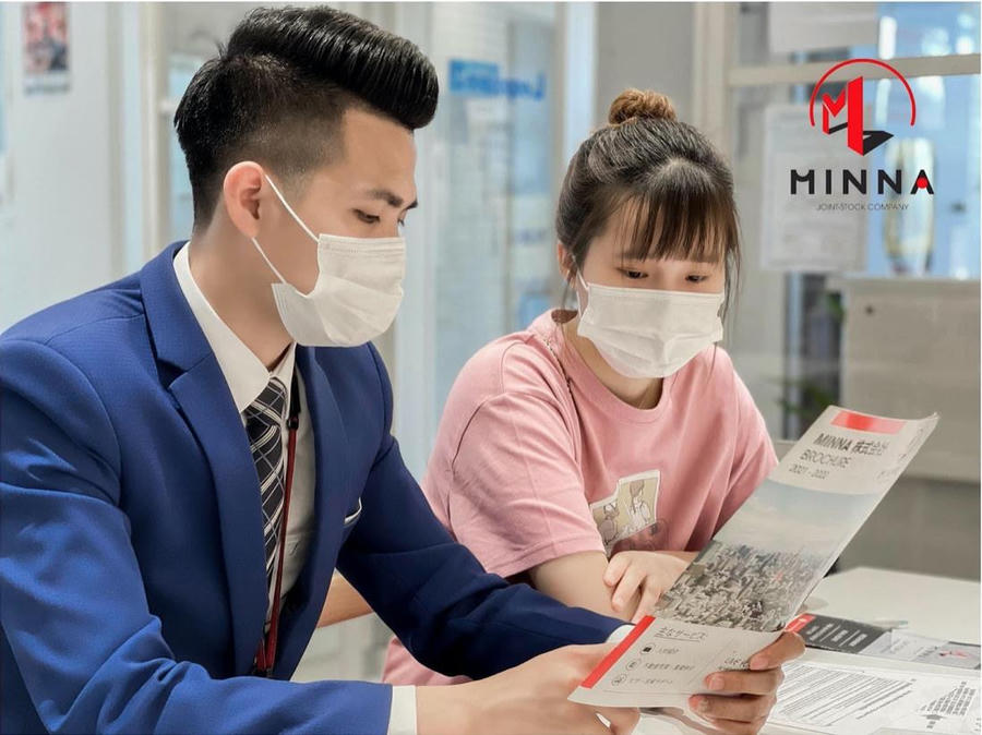 Tư vấn giải thích hợp đồng nhà cho khách hàng