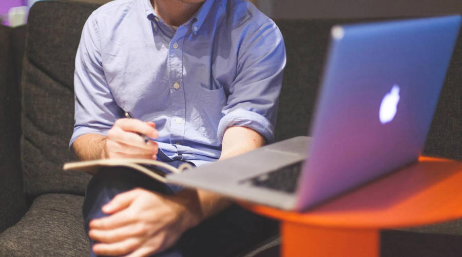 Tình hình kinh tế khó khăn cùng nỗi lo dịch bệnh khiến nhiều người phải cân nhắc kỹ lưỡng chuyện về quê dịp Trung Thu này