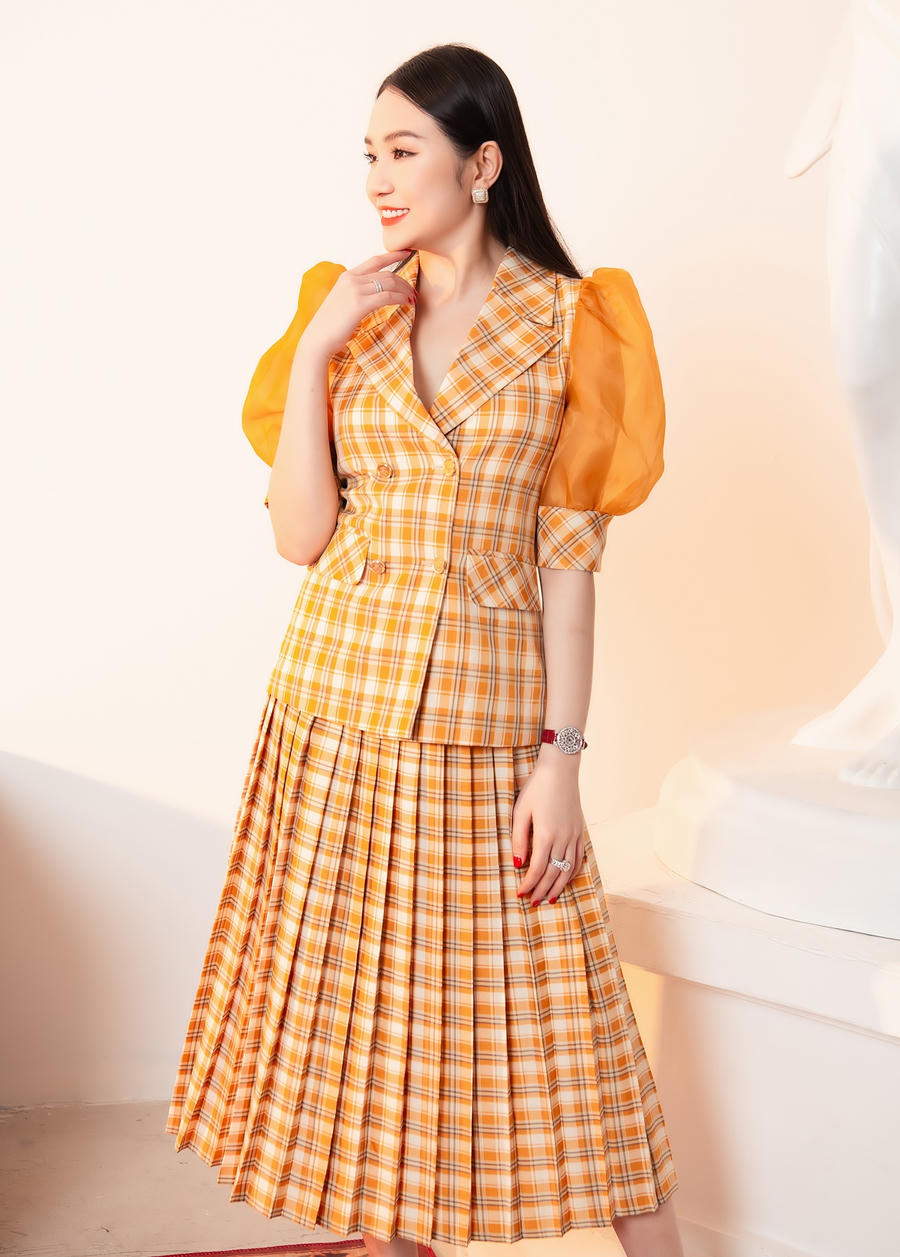 Ở tuổi 31, Hương Baby mong muốn công việc thuận lợi để có thể lo lắng cho gia đình, báo hiếu cho bố mẹ.