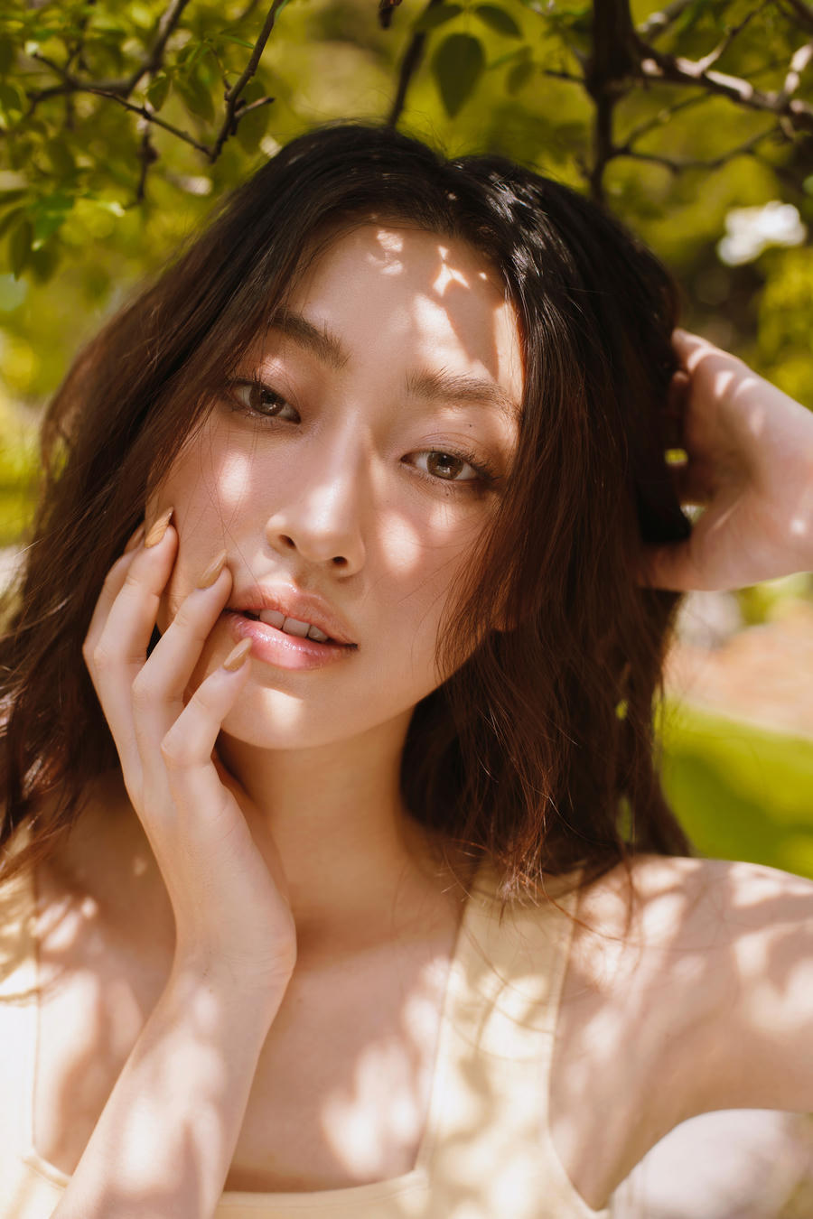 Từ những ngày đầu đương nhiệm, nàng hậu đã khiến công chúng phải bàn luận nhiều về thành tích học tập đáng nể của mình. Cô vinh dự được mời tham gia các chương trình như Ielts Face-off hay TEDx Talks.&nbsp;Bên cạnh đó là dự án nhân ái “Đắp đường, xây ước mơ” mà cô đã thực hiện tại quê hương Cao Bằng, giúo cô gây ấn tượng mạnh với ở cuộc thi Miss World 2019, lọt Top 10 Hoa hậu có dự án nhân ái xuất sắc nhất, Top 12 chung cuộc.