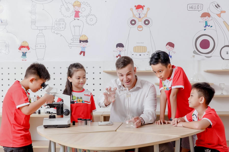 Apax Holdings sẽ thúc đẩy việc đưa Apax Leaders trở thành thương hiệu Số 1 về tiếng Anh trẻ em tại Việt Nam.