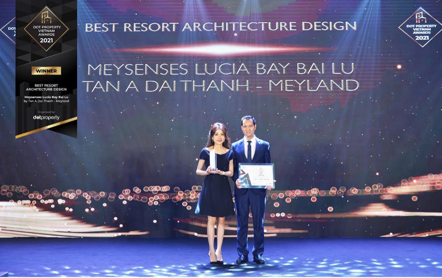 Đại diện Tập đoàn Tân Á Đại Thành tại lễ trao giải Dot Property Awards 2021