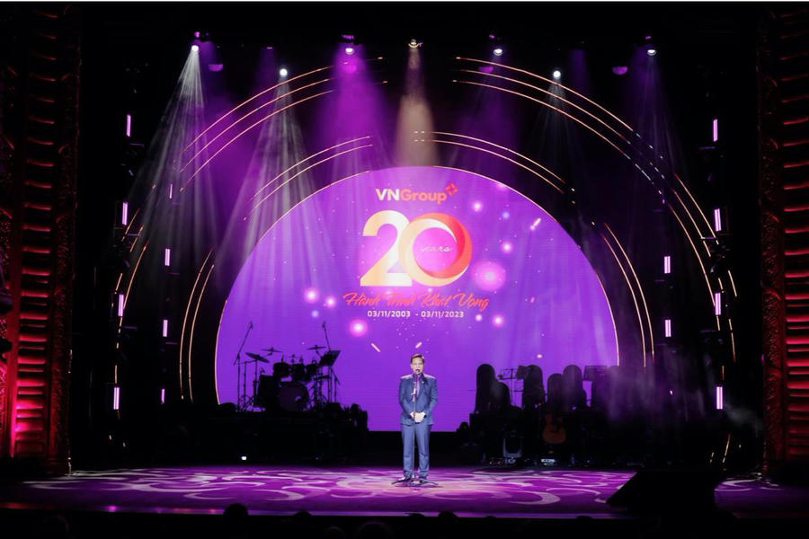 Ông Vũ Văn Thành, Chủ tịch HĐQT kiêm TGĐ Công ty CP Tập đoàn VNGroup  phát biểu khai mạc chương trình