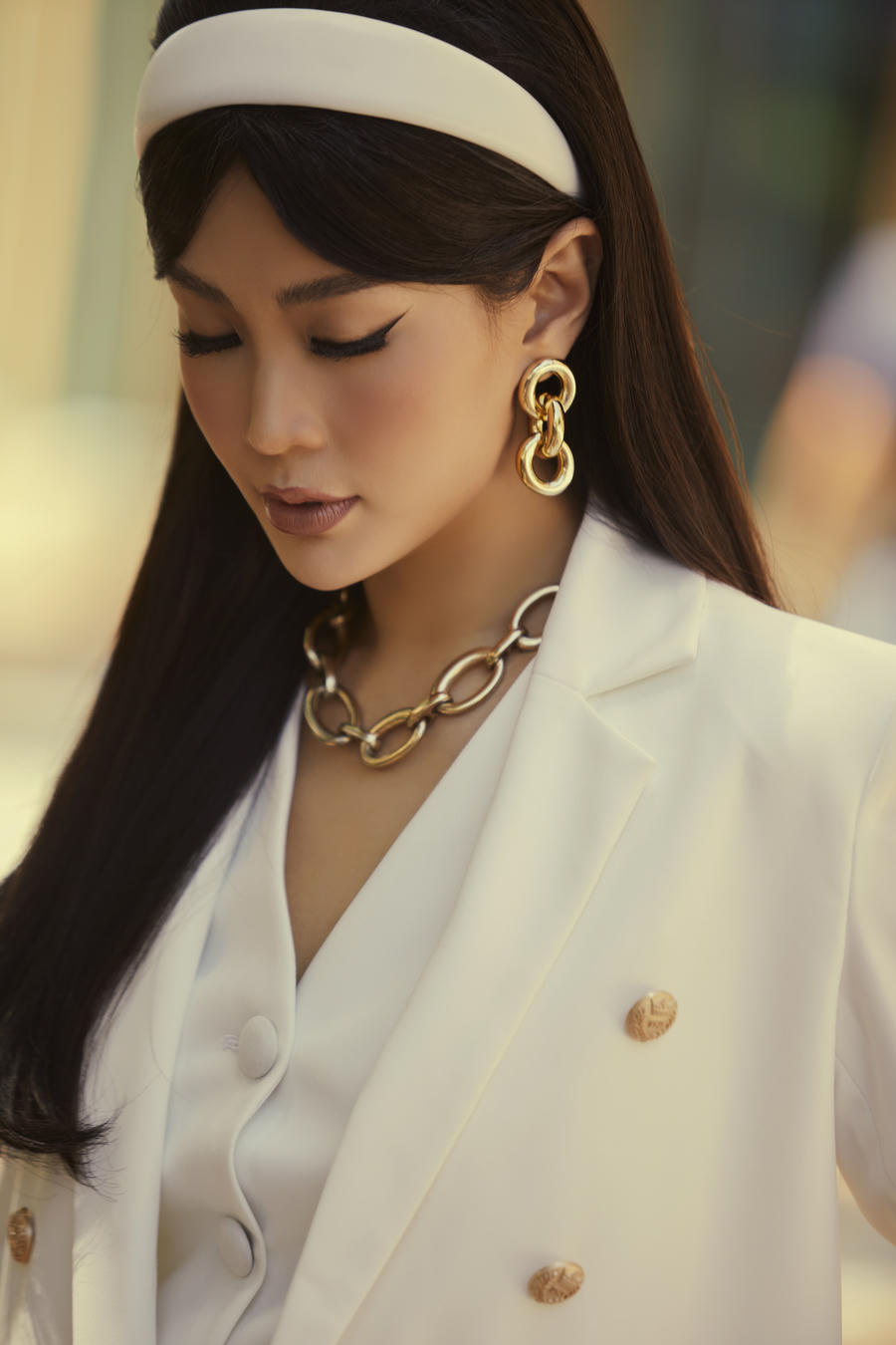 Trở về Việt Nam sau 9 tháng kẹt dịch tại Ba Lan, Diễm Trang vẫn tiếp tục hoạt động sôi nổi với vai trò MC tại các sự kiện cũng như nhiều chương trình truyền hình.