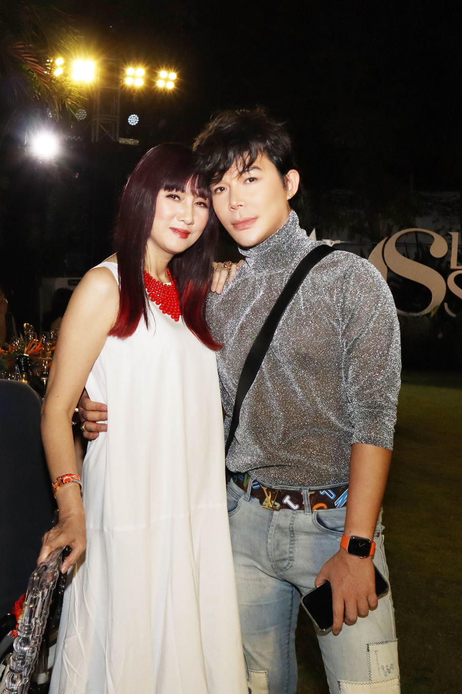 Ca sĩ Nathan Lee hội ngộ cùng “nữ hoàng ảnh lịch” - diễn viên Hiền Mai. Cả hai diện đồ trẻ trung.