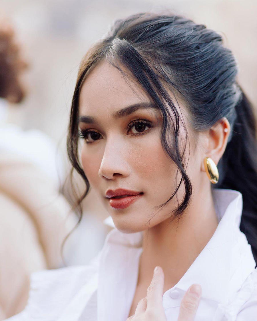 Cách phối đồ này đã làm bật phong cách thời thượng cho Á hậu Phương Anh. Đặc biệt, cô được dành nhiều lời khen bởi layout makeup phù hợp với gương mặt.&nbsp;