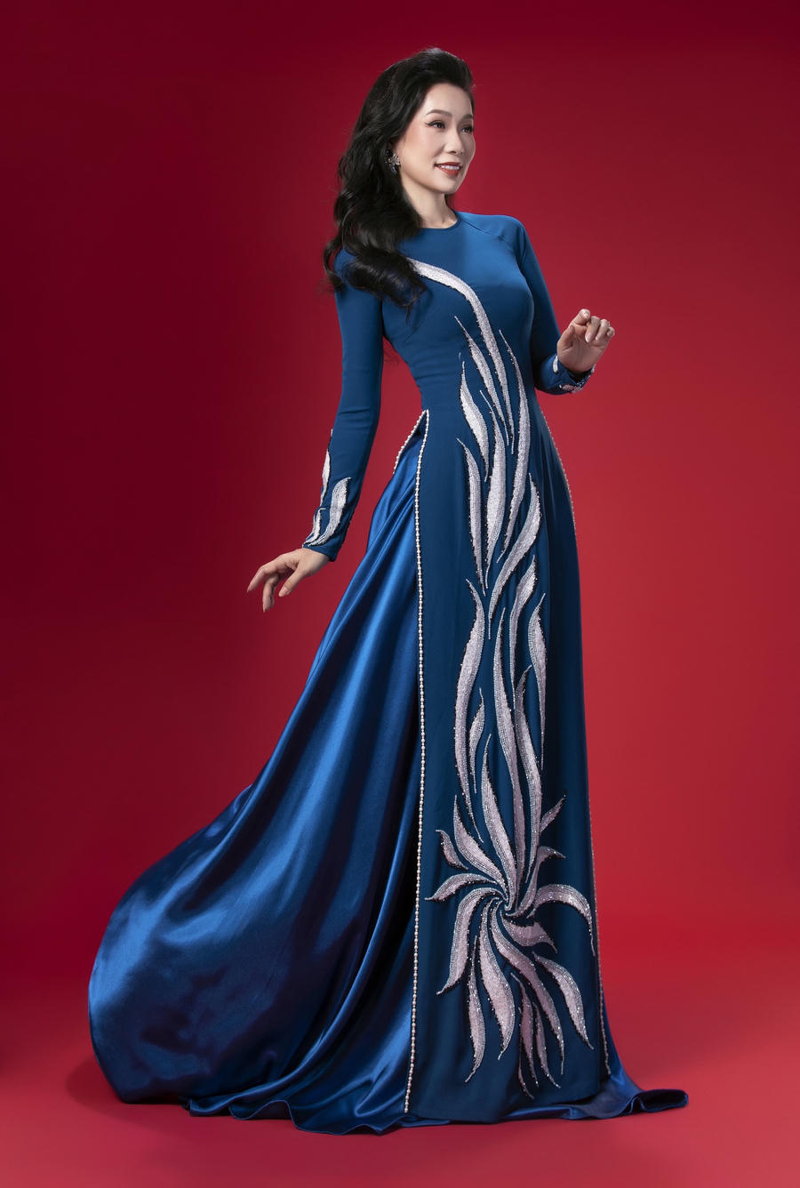 Chia sẻ về dự án này, Minh Châu cho biết bản thân anh muốn tôn vinh vai trò của người phụ nữ trong gia đình.