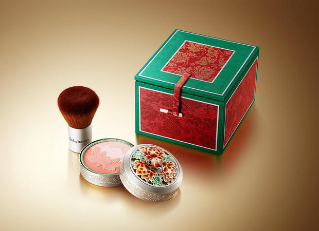 Hộp phấn phủ 60 triệu VNĐ của Sulwhasoo năm 2019.