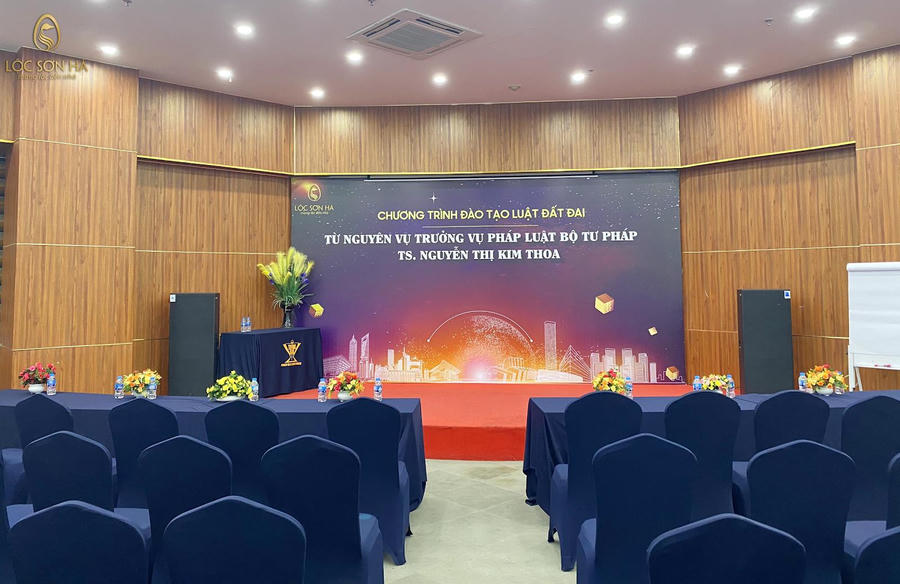 Lộc Sơn Hà Land vui mừng mời được TS.Nguyễn Thị Kim Thoa về đào tạo Luật Đất đai