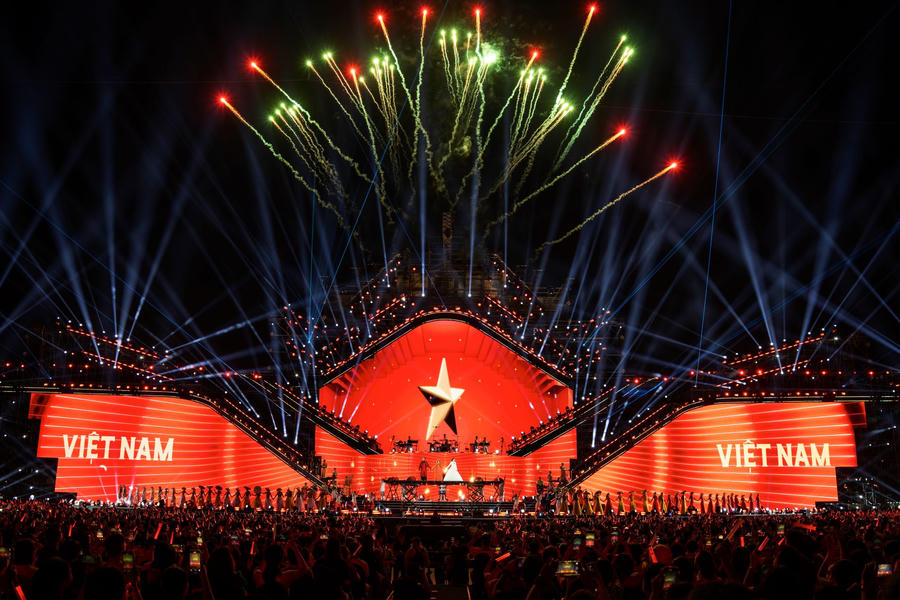 V Concert - Rạng rỡ Việt Nam.