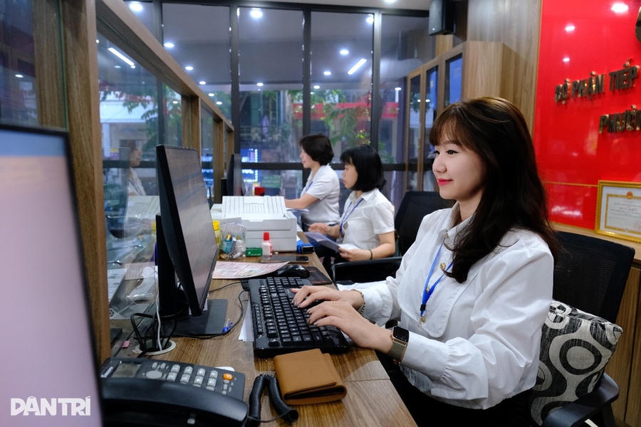 Dân vẫn bị đòi giấy tờ đã tích hợp trên VNeID, Thủ tướng ra chỉ đạo mới - 1