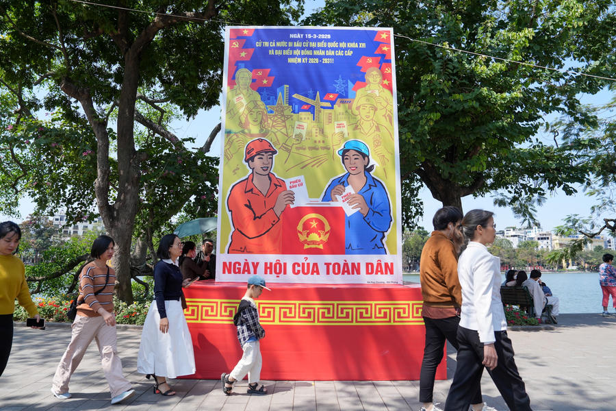 Phường Hoàn Kiếm rực rỡ cờ hoa chào đón ngày bầu cử (Ảnh: UBND phường Hoàn Kiếm)