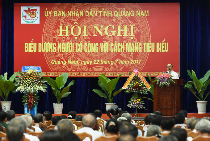 Thủ tướng phát biểu tại hội nghị.