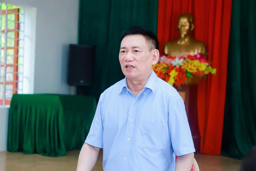 Phó Thủ tướng Hồ Đức Phớc ghi nhận và biểu dương tinh thần chủ động, tích cực, kịp thời của cấp ủy, chính quyền và lực lượng chức năng địa phương trong công tác phòng, chống thiên tai, cứu hộ, cứu nạn. (Ảnh: VGP)