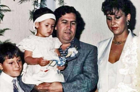 10 giai thoại về sự gi&agrave;u c&oacute; của tr&ugrave;m ma t&uacute;y Escobar