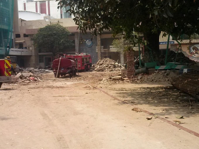 Khu vực bên trong hiện trường nơi xảy ra vụ cháy.