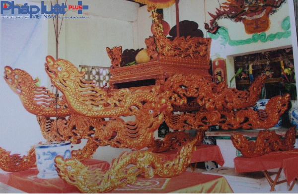 Nguyên bản chiếc kiệu cổ làng Trung Vực Ngoài.