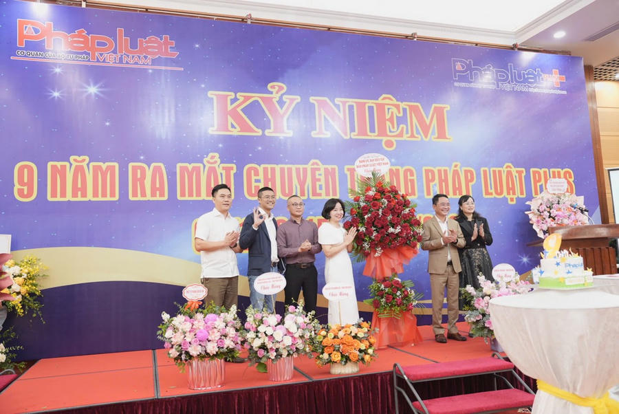 Đảng uỷ, Ban Biên tập, Công đoàn Báo Pháp luật Việt Nam chúc mừng Kỷ niệm 9 năm ra mắt Chuyên trang truyền thông Pháp luật + (Pháp luật Plus).