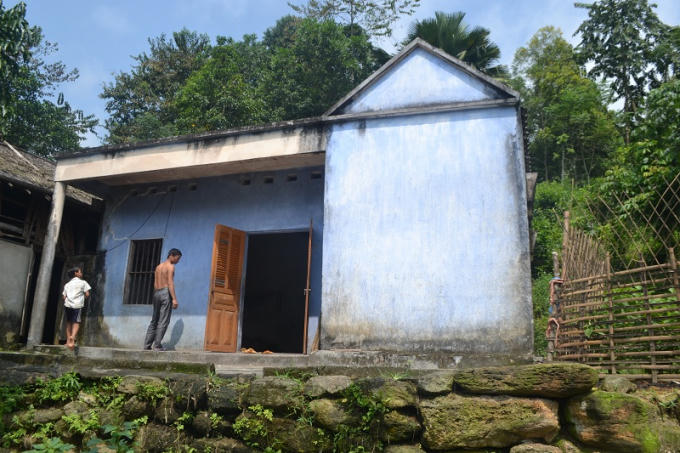Ngôi nhà bị mất tranh được xây dựng kiên cố. (ảnh: Phàn Giào Họ)
