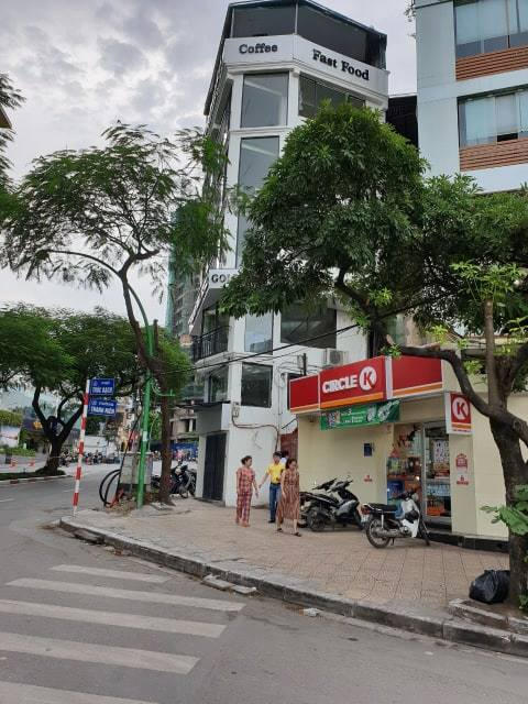 Vì sao công trình vi phạm trên đường Thanh Niên mãi không bị xử lý?