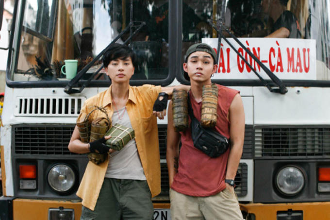 “Về quê ăn Tết” công chiếu vào ngày 15/2. Phim có sự góp mặt của dàn diễn viên: Jun Phạm, Ngô Thanh Vân, Ngọc Tưởng, Oanh Kiều, Tiến Công…Ảnh: Hoahoctro