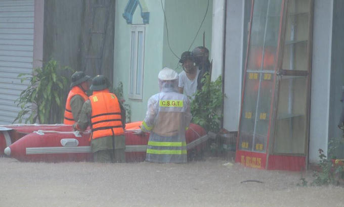 Quảng Ninh: Ảnh hưởng của cơn bão Sơn Tinh, nhiều nơi bị ngập sâu trong nước