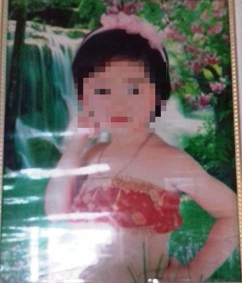 Di ảnh bé Quỳnh Anh.