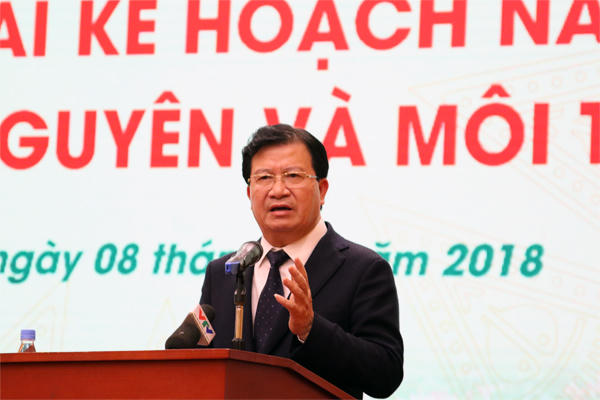 Phó Thủ tướng Trịnh Đình Dũng phát biểu chỉ đạo hội nghị. (Nguồn; Vietnamnet).