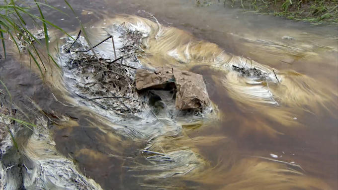 xt1-15457956989824724576