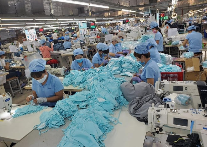 Công nhân làm việc tại nhà máy dệt may Scavi sẽ được xét nghiệm và tiêm vắc xin COVID-19.