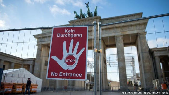 An ninh quanh khu vực Cổng Brandenburg của Berlin đã được thắt chặt từ nhiều ngày qua. Ảnh: DPA.