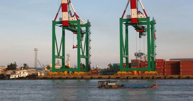 Bến cảng Tân Thuận.