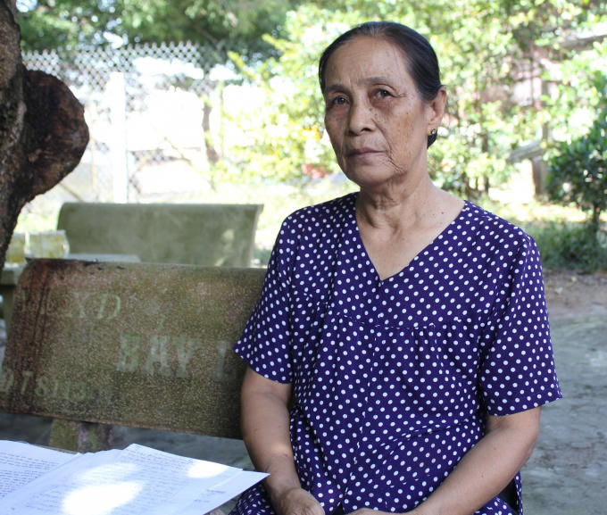 Nhiều năm qua khiếu nại đòi quyền lợi vẫn không được giải quyết, bà Anh chỉ biết chờ đợi.