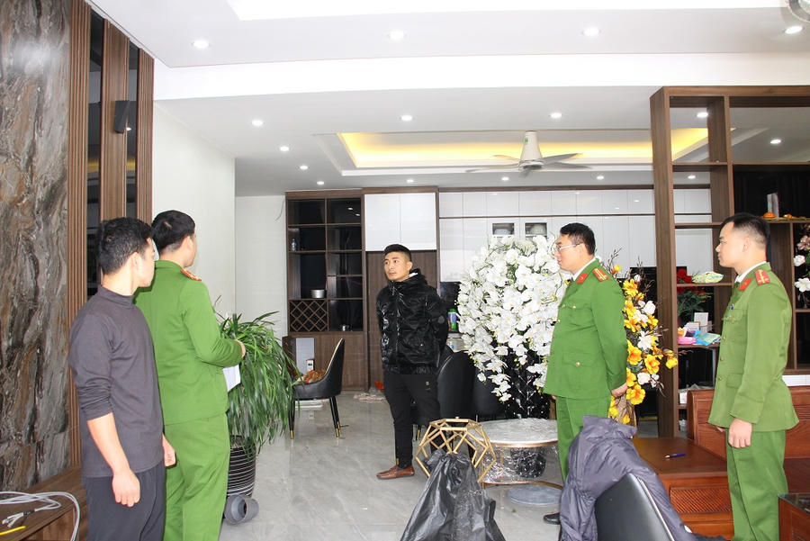 Đối tượng Trần Tiến Phong.